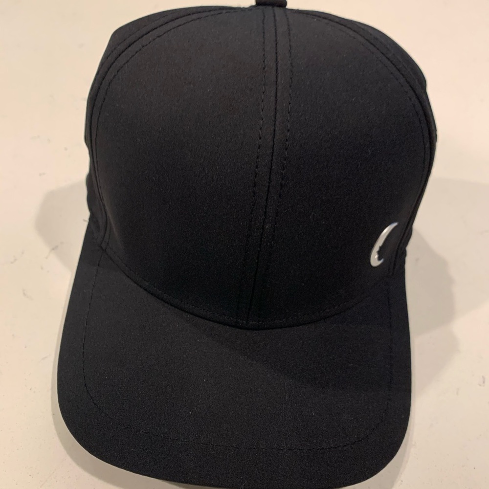 Zyia black chill hat